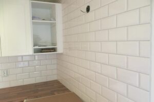 https://hoganasrenovering.se/wp-content/uploads/2021/03/Kakel-sattning1-300x200.jpeg