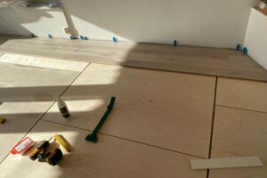 https://hoganasrenovering.se/wp-content/uploads/2021/03/tra-golvlaggning2-300x200.jpeg